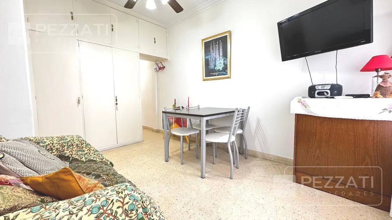 2 ambientes en venta. z/ Moreno y Santa Fe. Contrafrente. Amoblado. Impecable. Reciclado 8