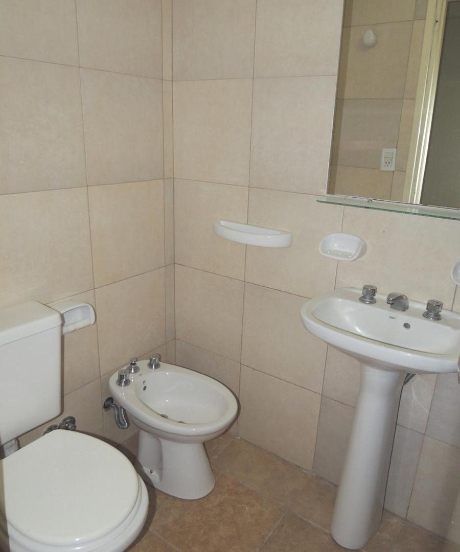 Foto de Alquiler 2 ambientes . 24 meses. San Lorenzo y La Pampa. Planta baja a, imagen 1