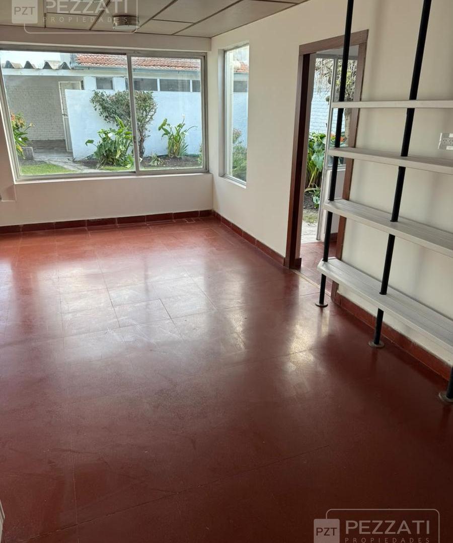 Foto de Chalet en venta . Zona Stella Maris. Tres dormitorios. Jardin. Garage, imagen 2