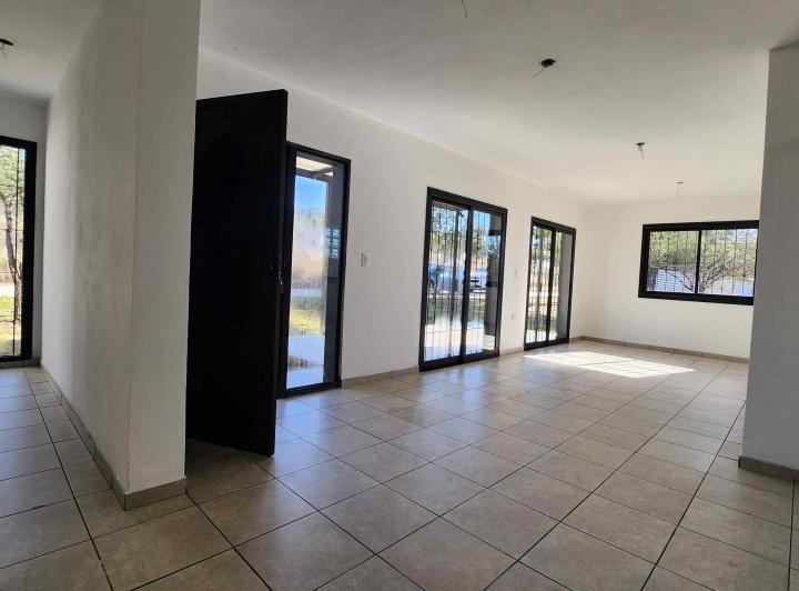 Excelente propiedad  a la venta ubicada en unquillo 1