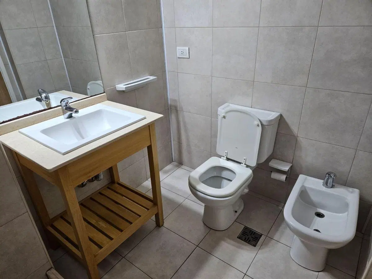 DEPTO DE UN DORMITORIO CON COCHERA EN ALQUILER 5