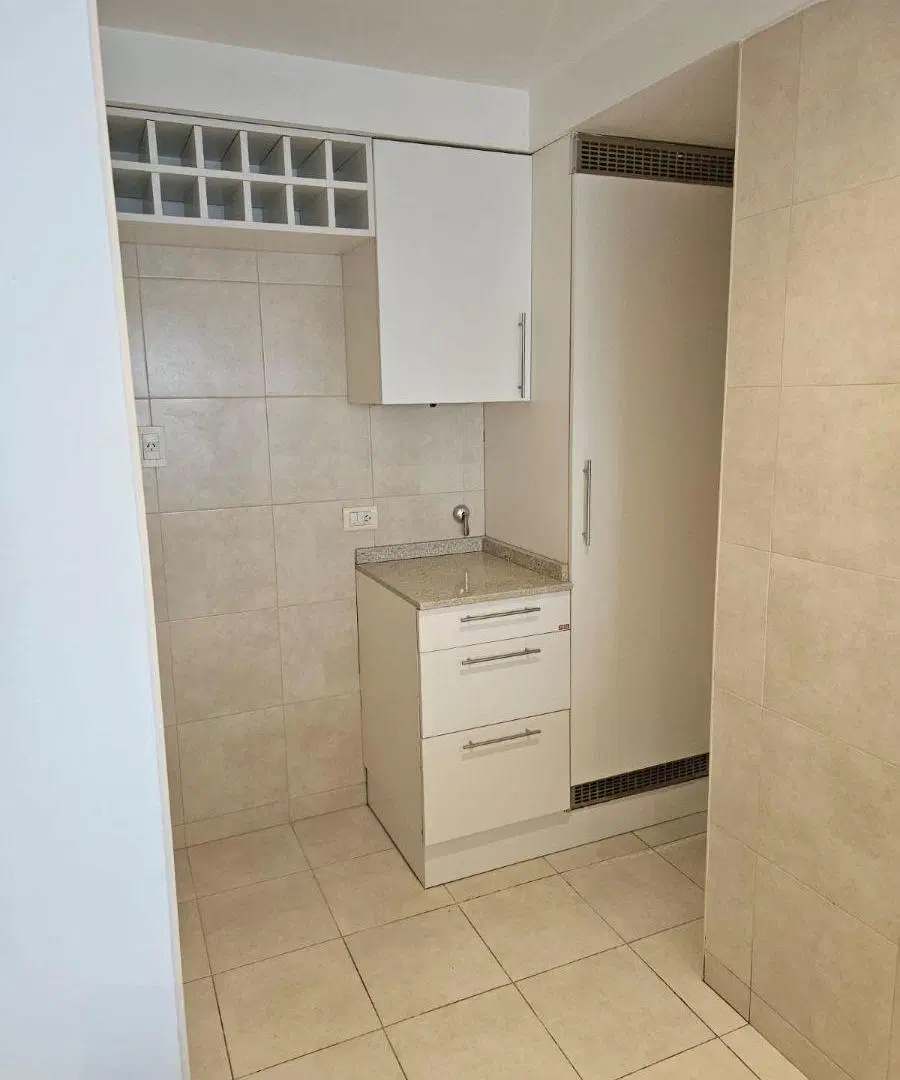 DEPTO DE UN DORMITORIO CON COCHERA EN ALQUILER 2