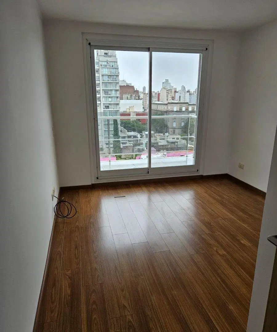 DEPTO DE UN DORMITORIO CON COCHERA EN ALQUILER 3