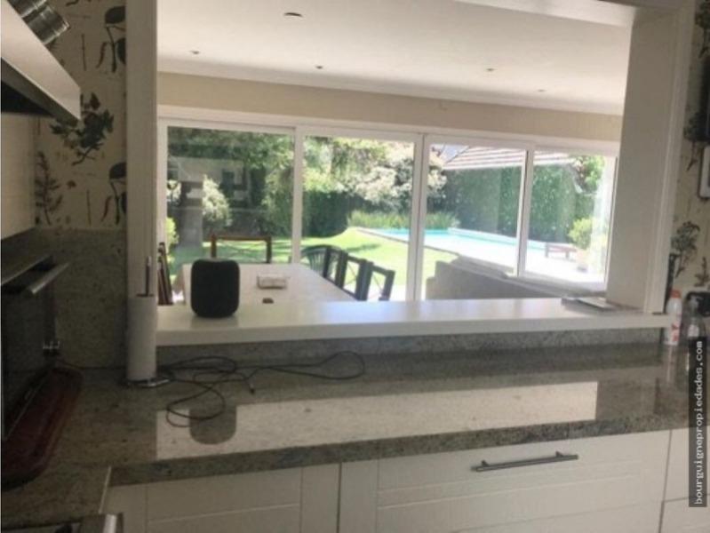 Importante Chalet de Estilo en El Corazón del Barrio Los Troncos. 5