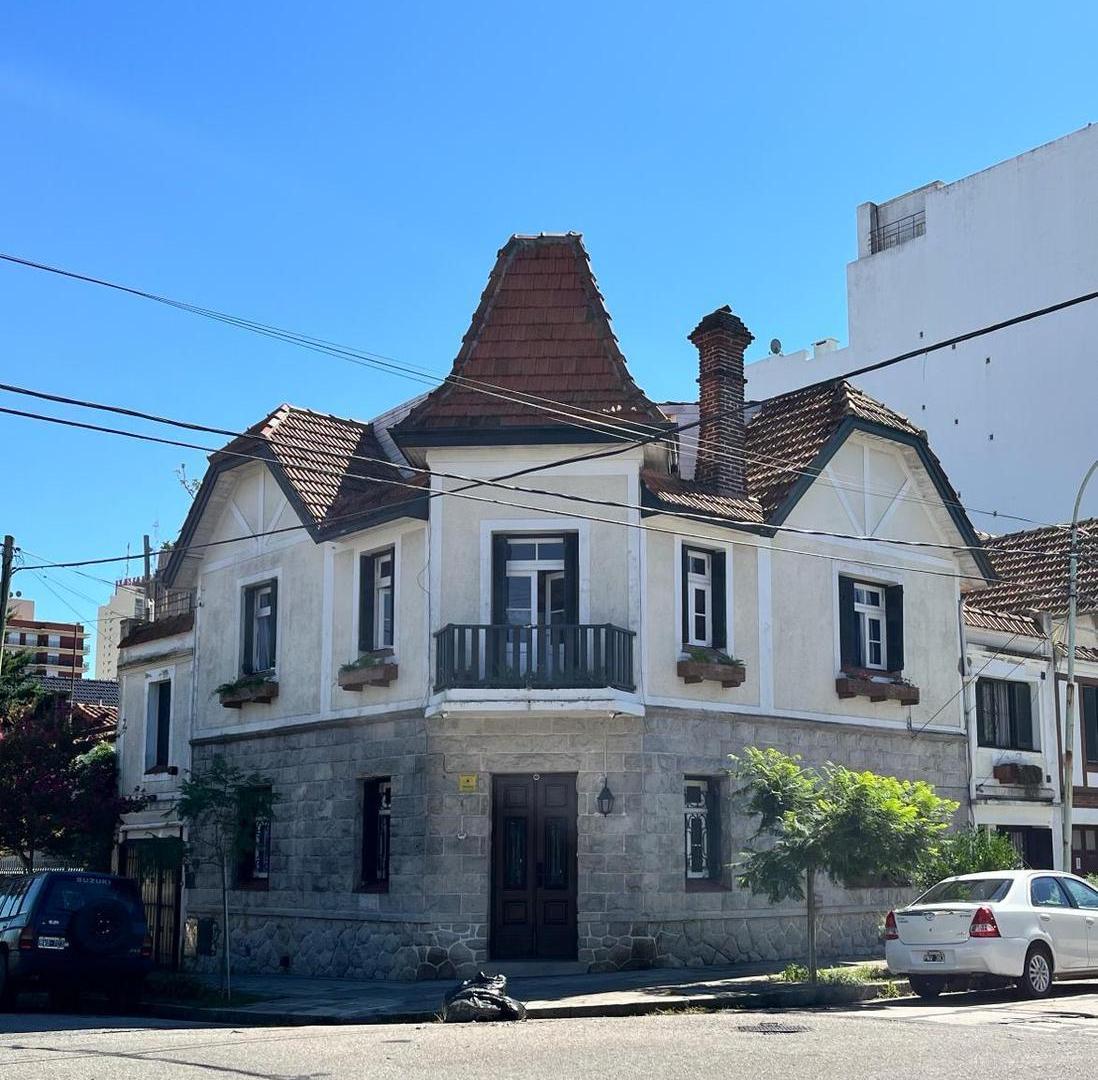 Alquiler impecable chalet para uso comercial únicamente!