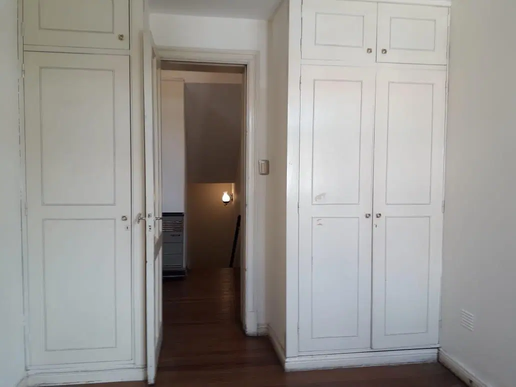Alquiler impecable chalet para uso comercial únicamente! 4