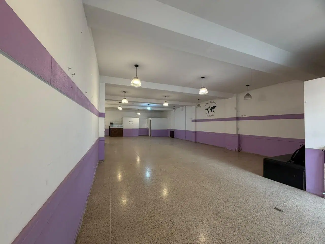 Local en Don Bosco 5