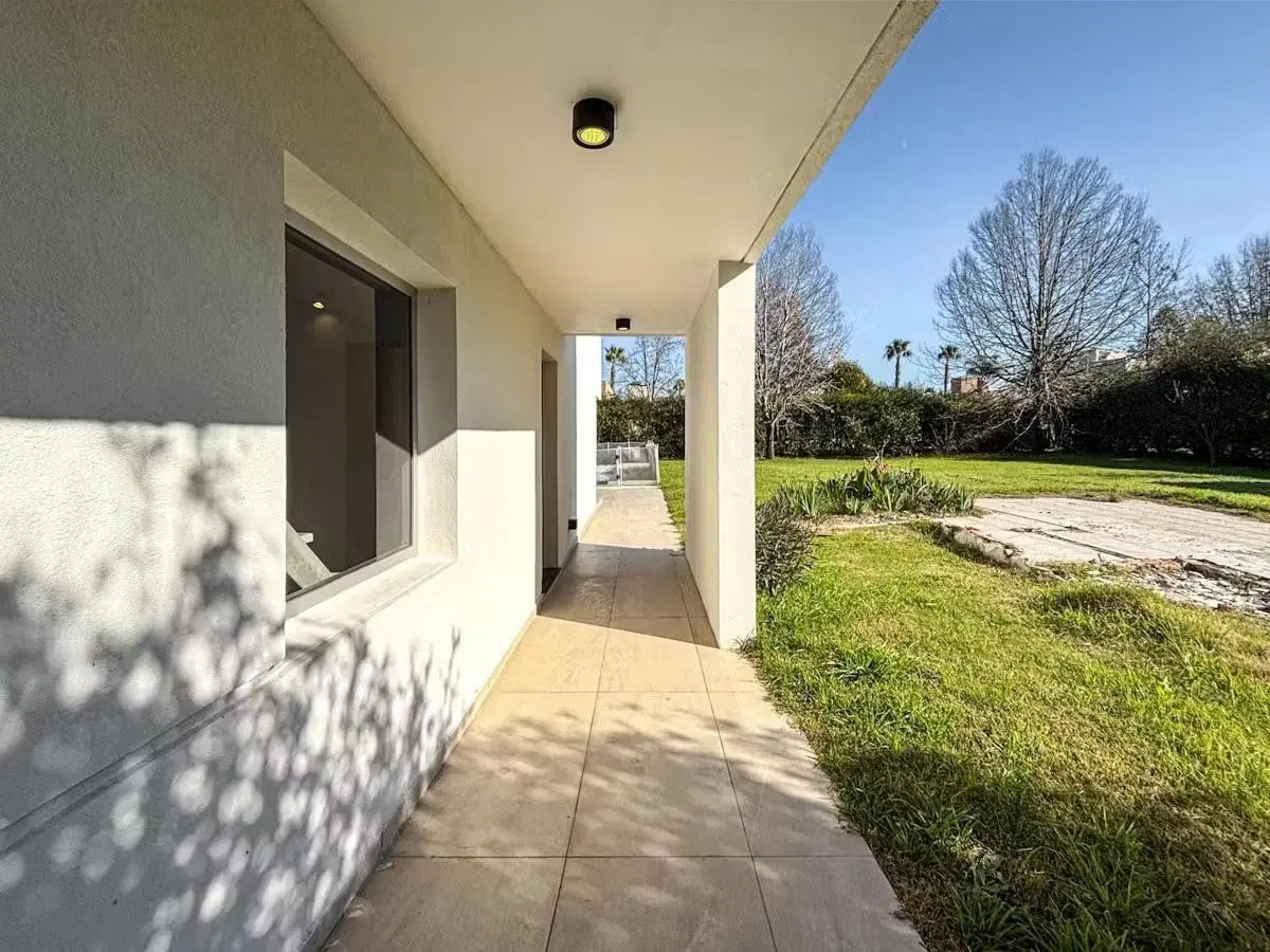 Casa en Miraflores (Funes Hills) 1