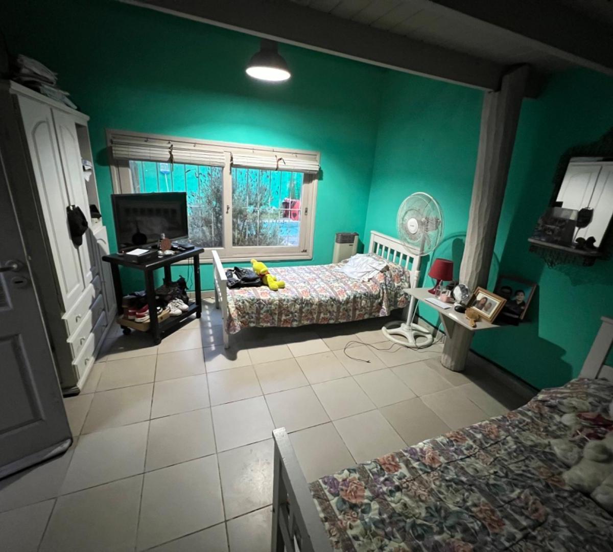 Hermosa Casa de 5 Ambientes con Pileta 3