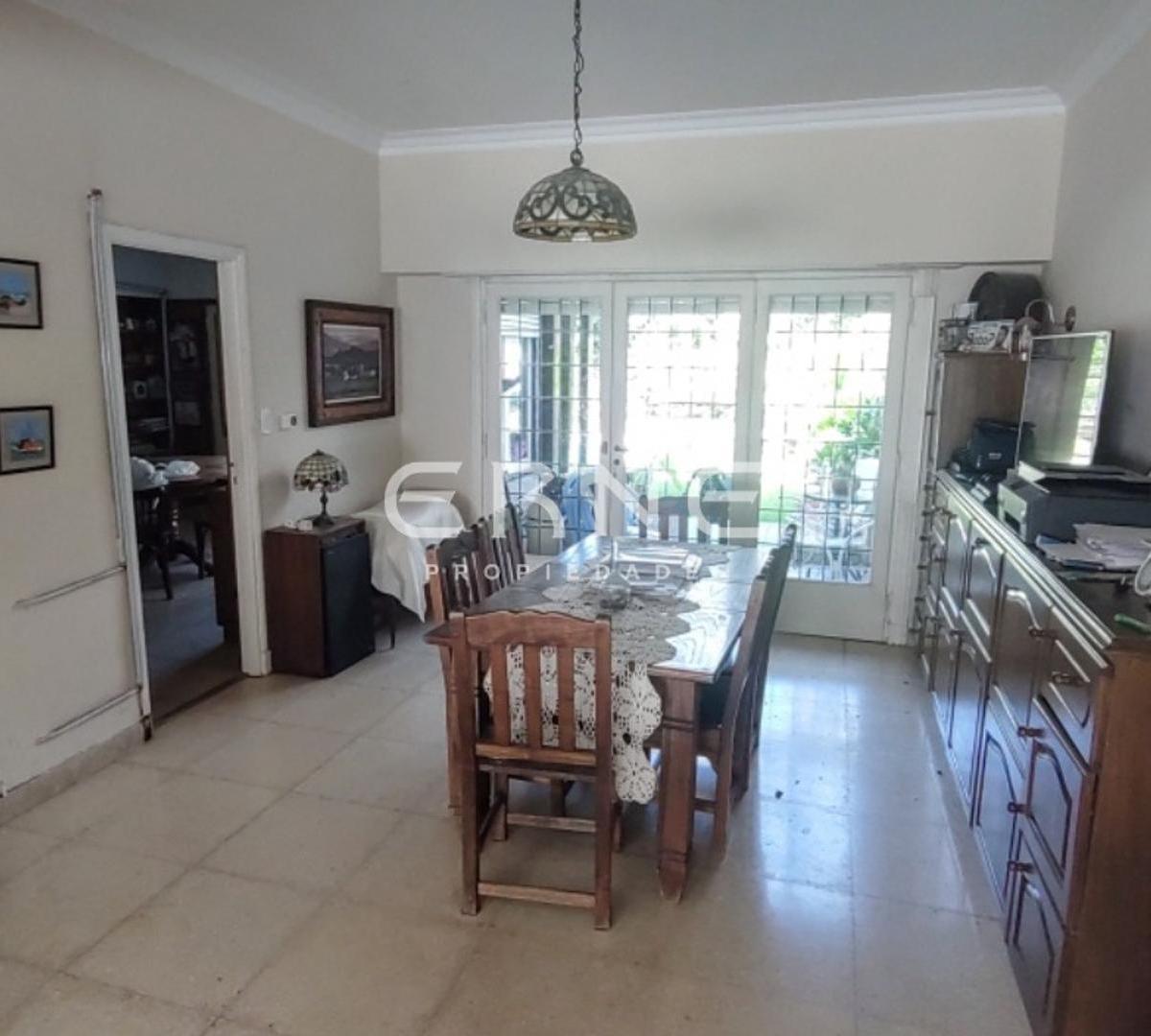 Chalet Reciclado en Venta - Chauvin - 5amb - Patio C/pileta 2