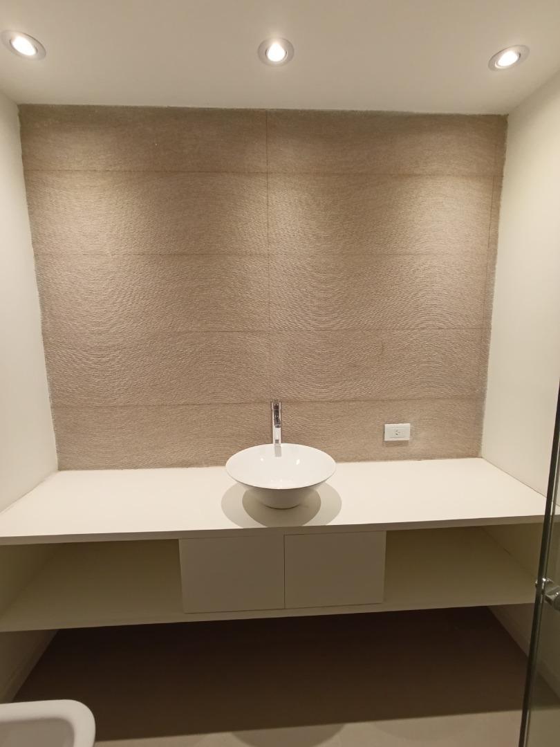 Foto de EXCLUSIVO PISO A ESTRENAR DE TRES AMBIENTES, PLAZA MITRE., imagen 2