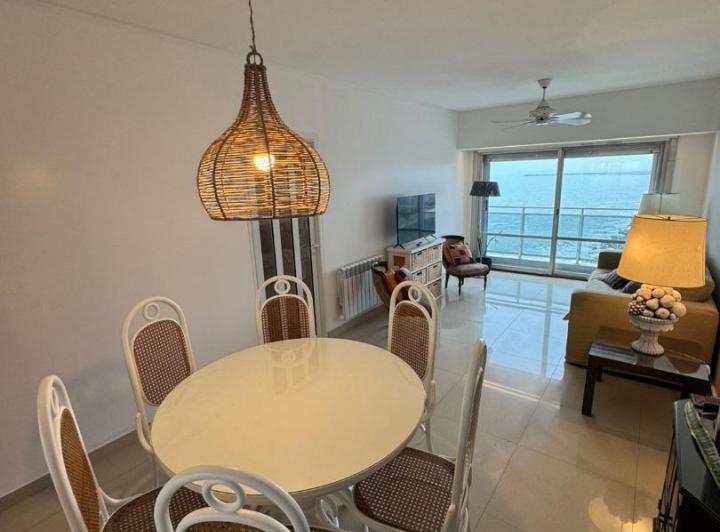 Departamento 3 ambientes con vista al mar 1