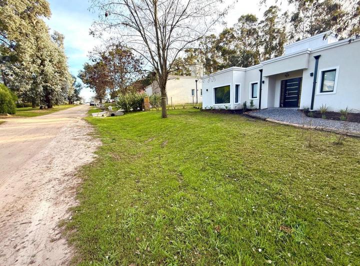 CASA EN ALQUILER BARRIO PRIVADO BARRANCAS DE SAN BENITO 1