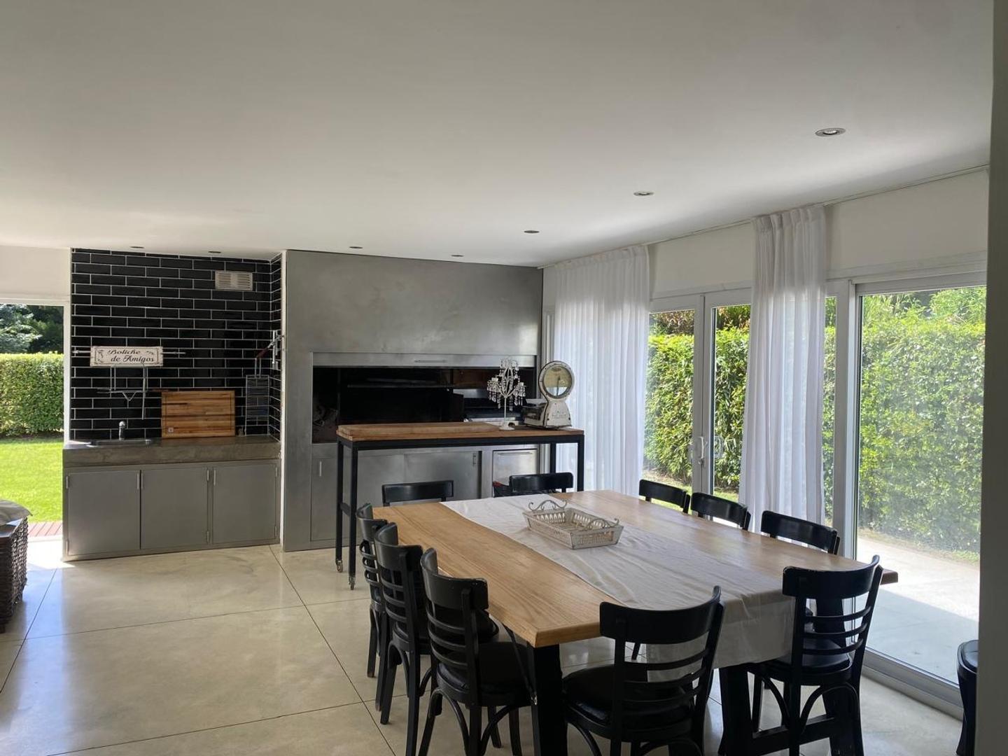 Foto de CASA DE CATEGORIA PARA OCHO PERSONAS, SOLO FAMILIAS., imagen 2
