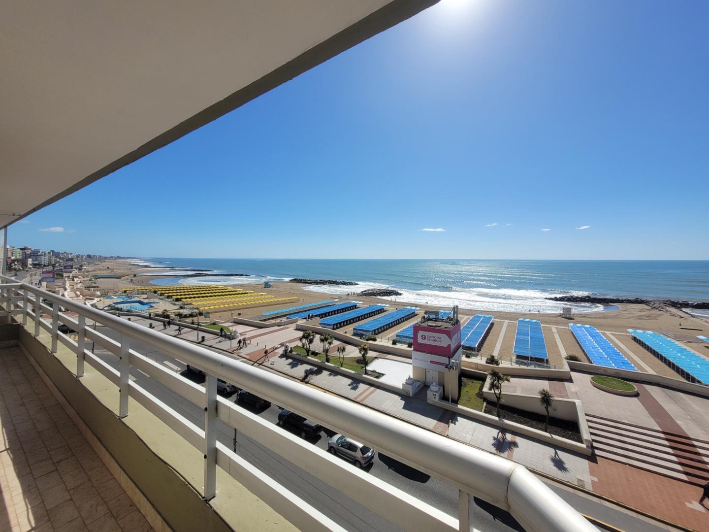 DEPARTAMENTO 3 AMBIENTES CON COCHERA Y VISTA AL MAR