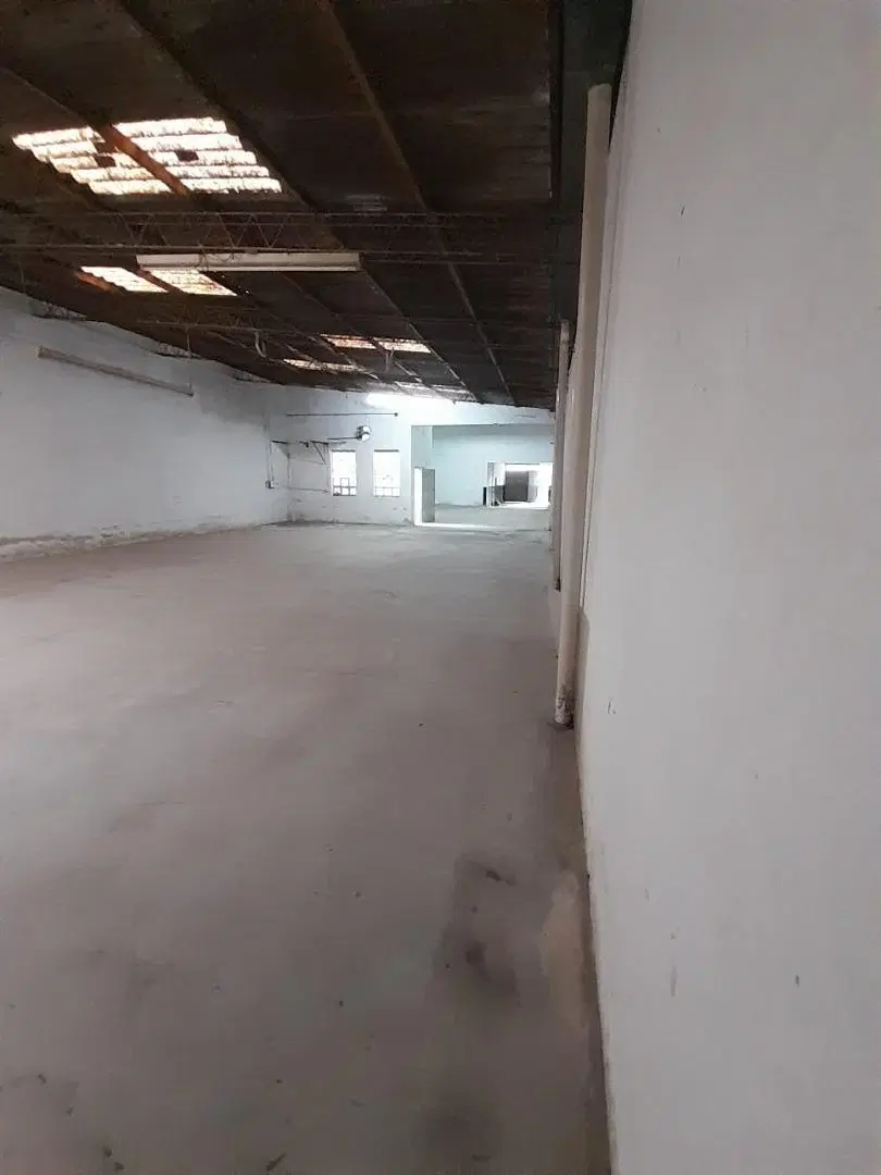 ALQUILER GALPON COMERCIAL 400M2 3