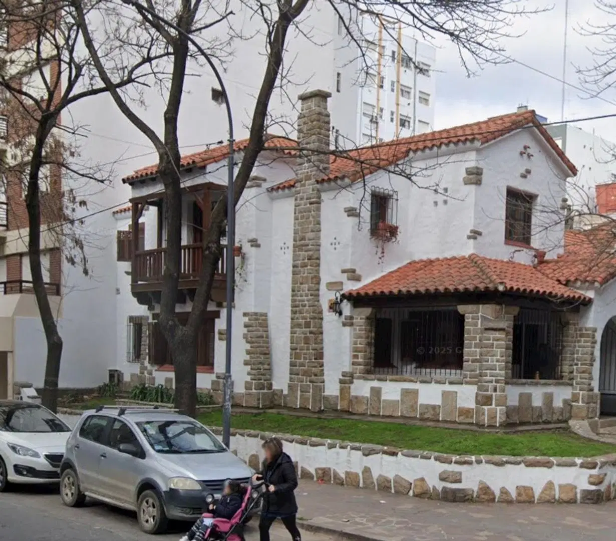 TERRENO PARA DESARROLLO EN ESQUINA ZONA PLAZA COLON 4