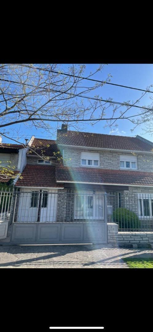 CASA EN ALQUILER 24 MESES LOS TRONCOS