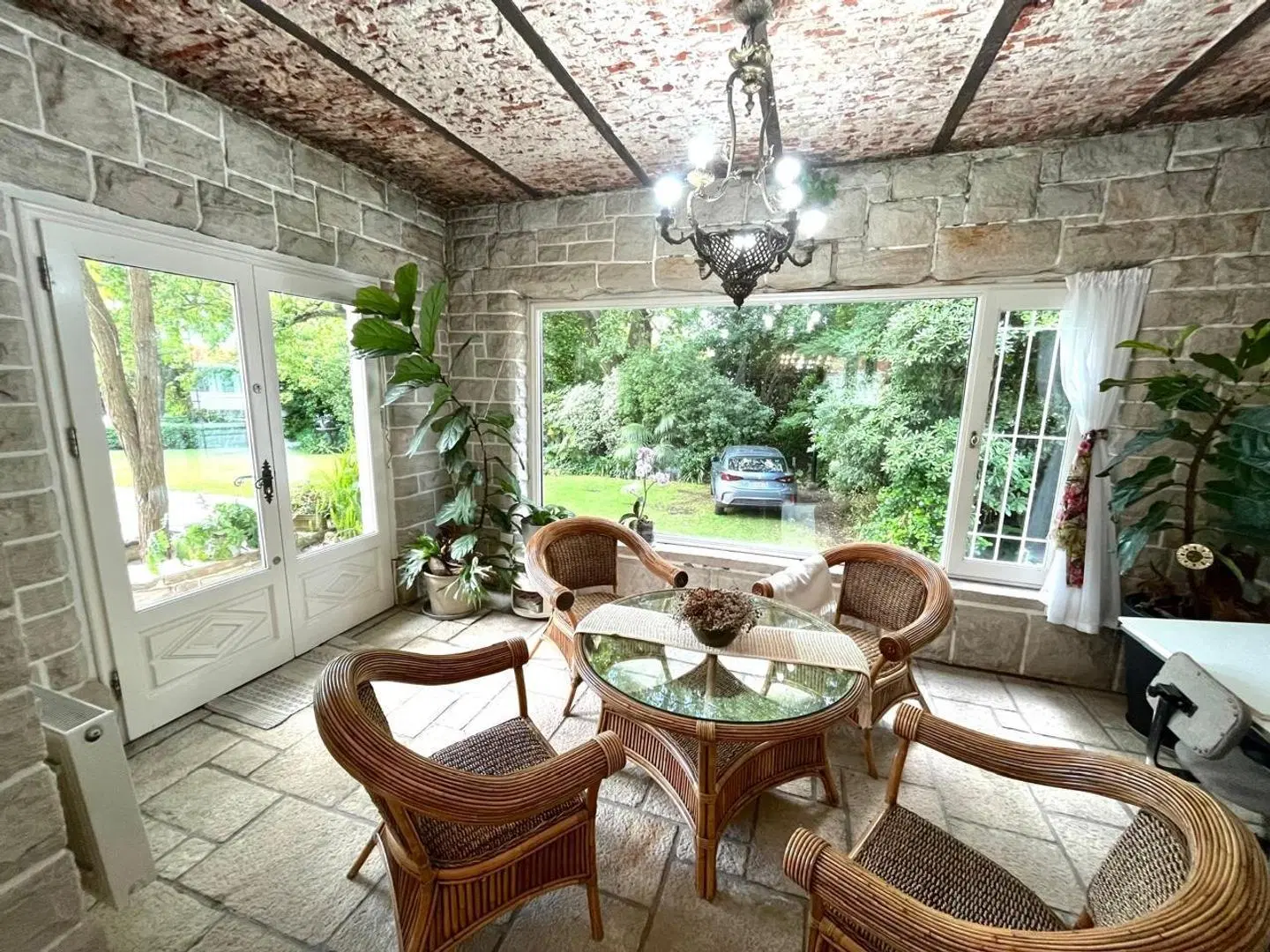 CASA EN LOS TRONCOS 10 AMBIENTES CON PILETA 3