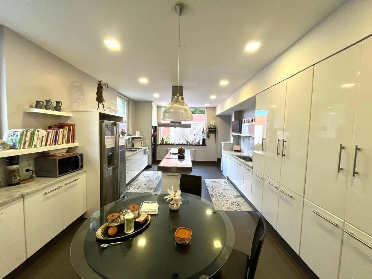 CASA EN LOS TRONCOS 10 AMBIENTES CON PILETA 2
