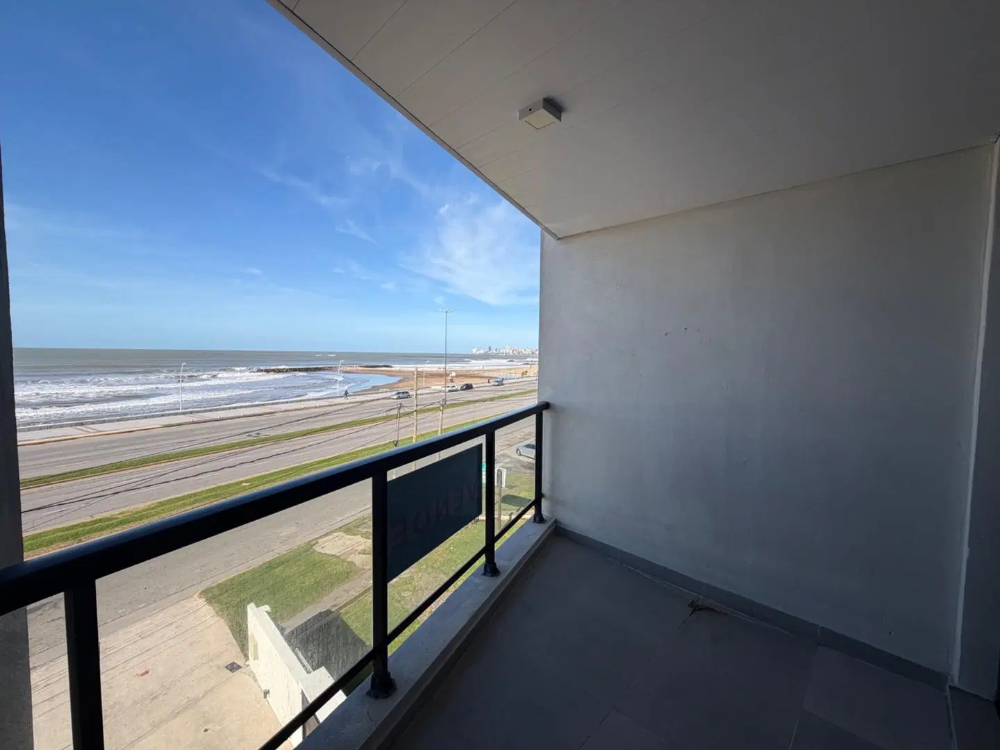 Departamento 2 ambientes Primera Linea al mar -Constitucion 5