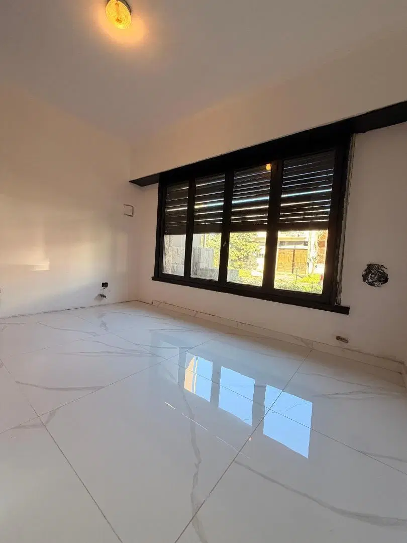 CHALET 4 AMBIENTES EN LOTE PROPIO 2