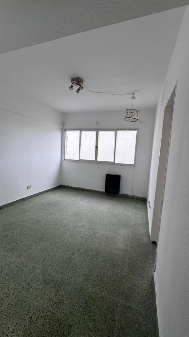 Foto de 3 AMBIENTES EN PISO 12 • VISTA ABIERTA, imagen 3