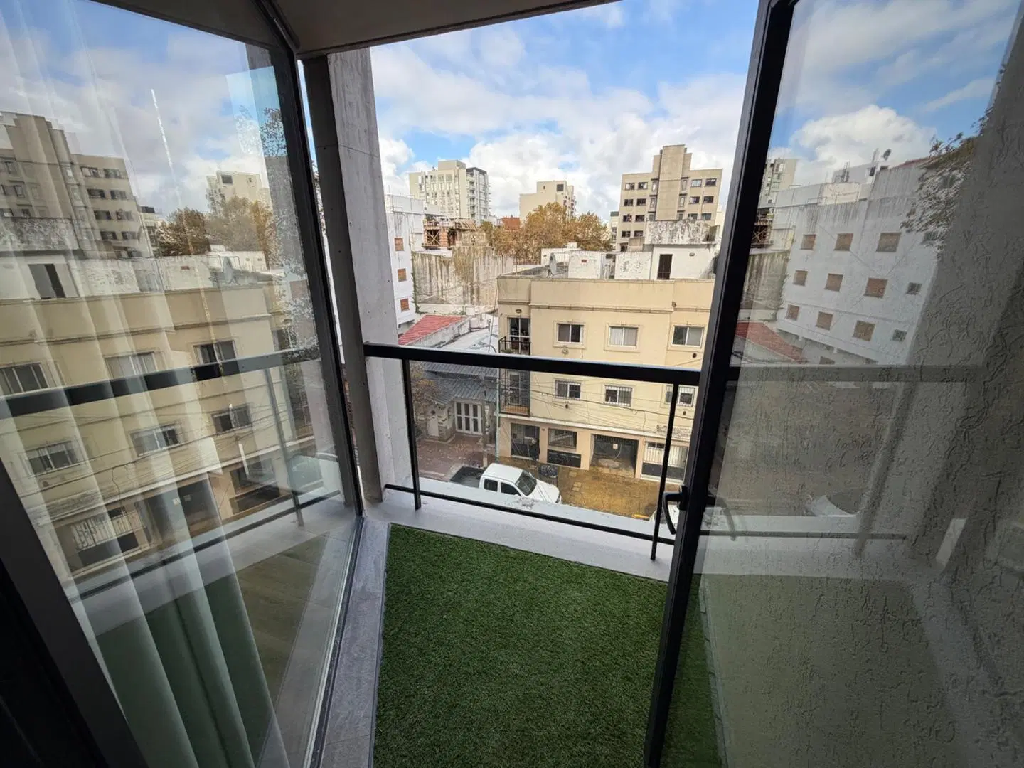 Monoambiente Moderno con balcon Amueblado 3