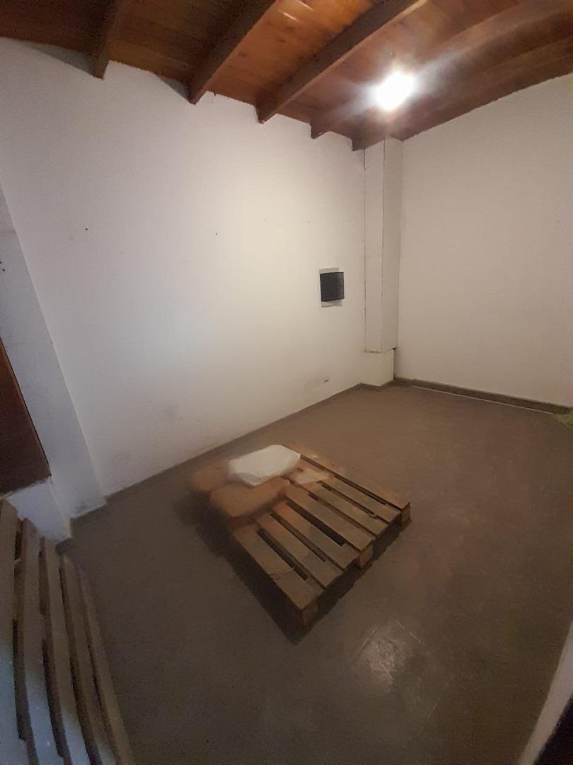 Foto de ALQUILER GALPON 300M2., imagen 3