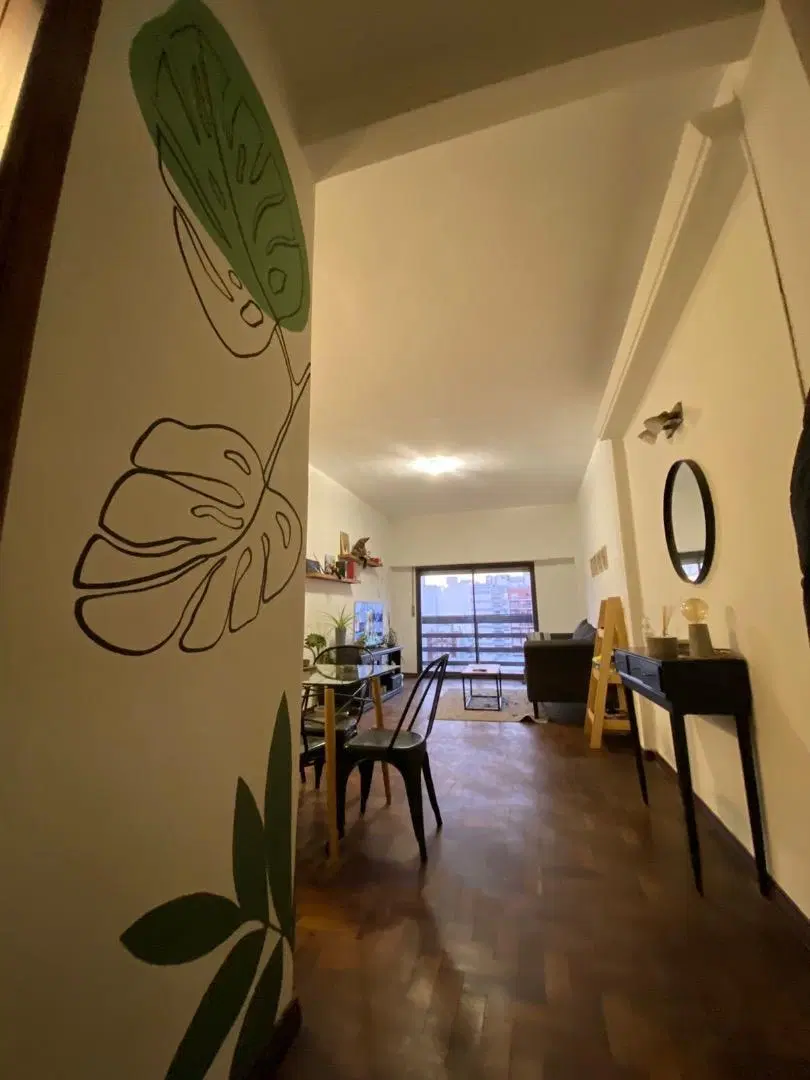 DEPARTAMENTO 4 AMBIENTES CON BALCÓN A LA CALLE 4