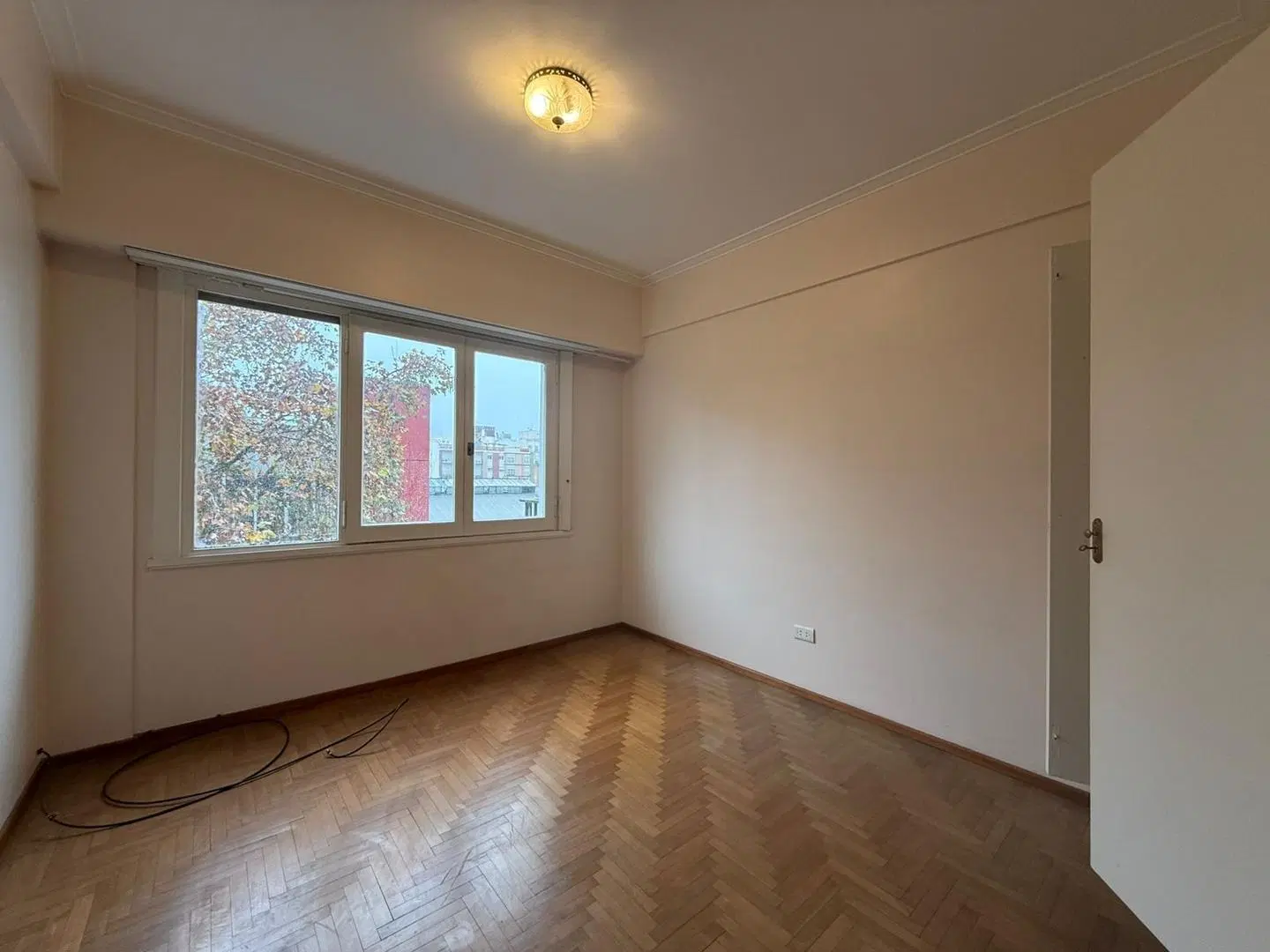 VENTA DEPARTAMENTO 3 AMBIENTES AL FRENTE 1