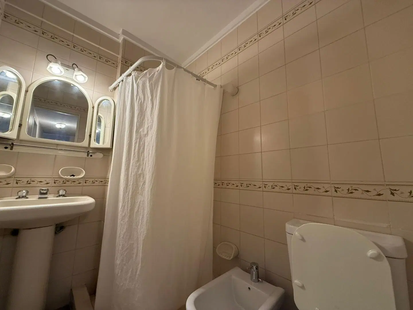 VENTA DEPARTAMENTO 3 AMBIENTES AL FRENTE 2