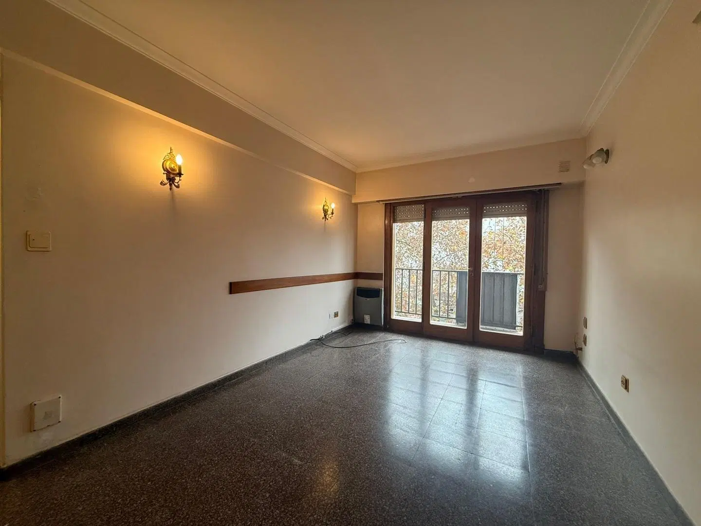 VENTA DEPARTAMENTO 3 AMBIENTES AL FRENTE 4