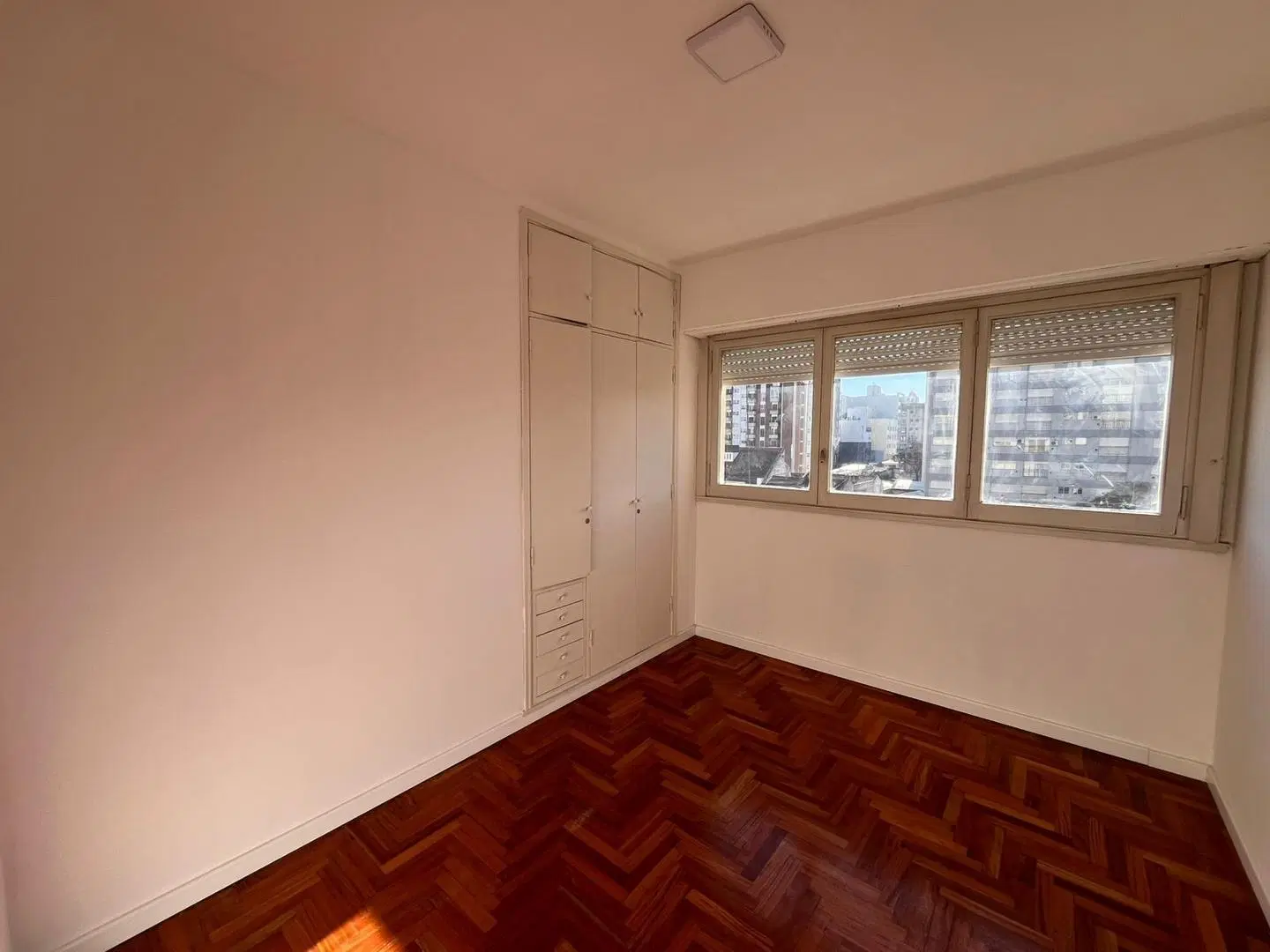 DEPARTAMENTO 3 AMBIENTES DUPLEX SOBRE AVENIDA INDEPENDENCIA 2