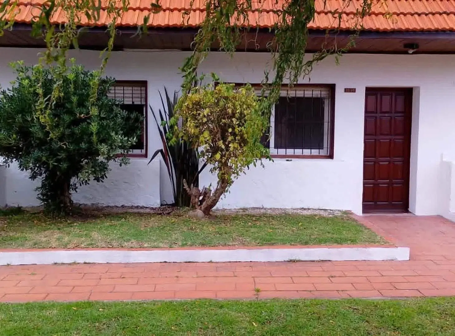 CASA EN ALQUILER 4 AMBIENTES 1