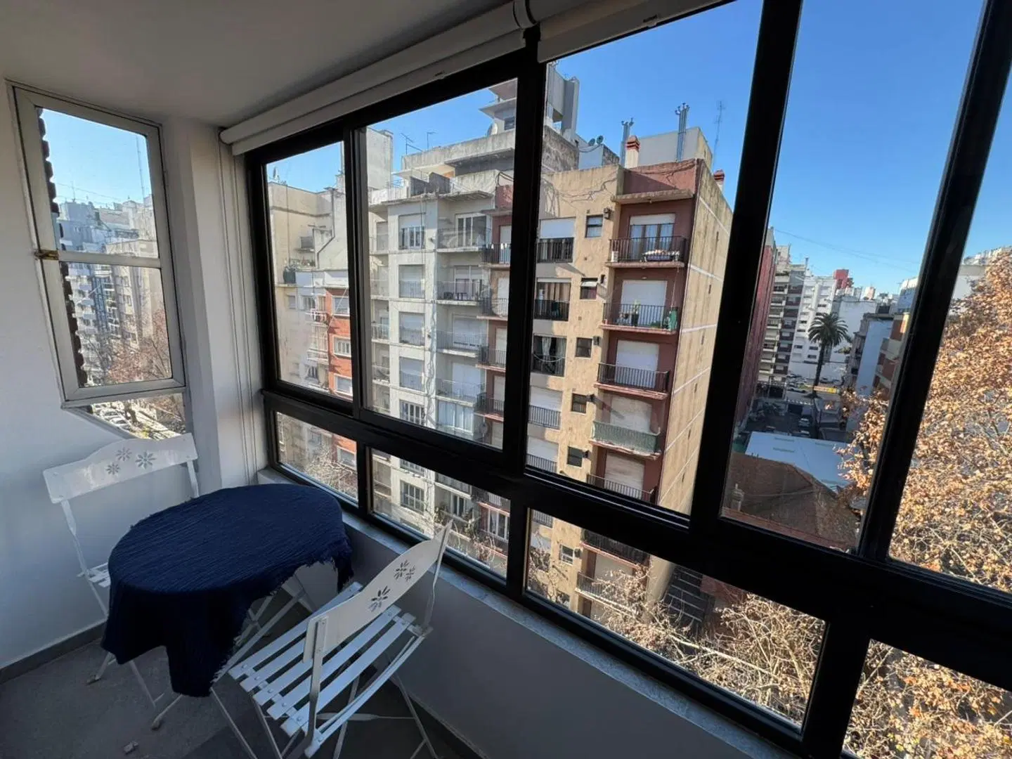 DEPARTAMENTO DE 3 AMBIENTES RECICLADO CON DOS BALCONES. 2