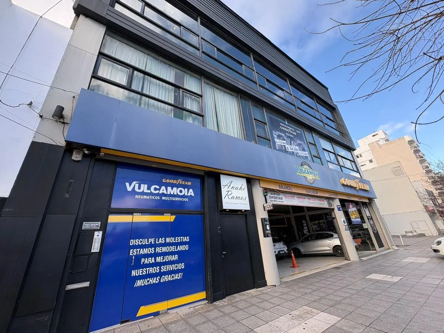 Oficinas en alquiler sobre Av Independencia 1