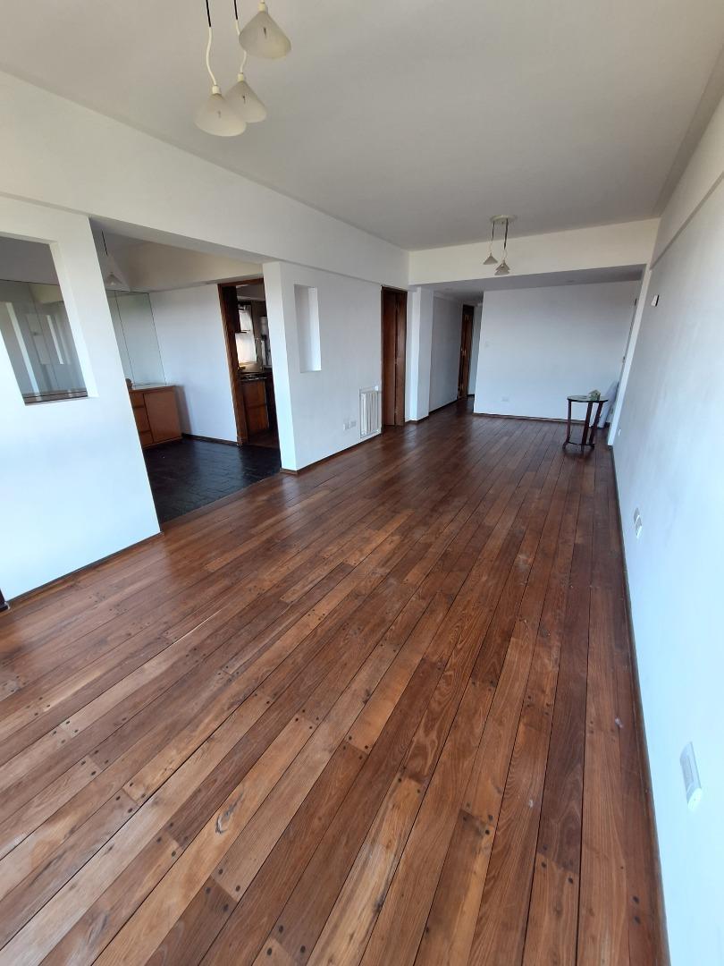 Foto de ALQUILER DEPARTAMENTO SEIS AMBIENTES CON VISTA PLENA AL MAR, imagen 3