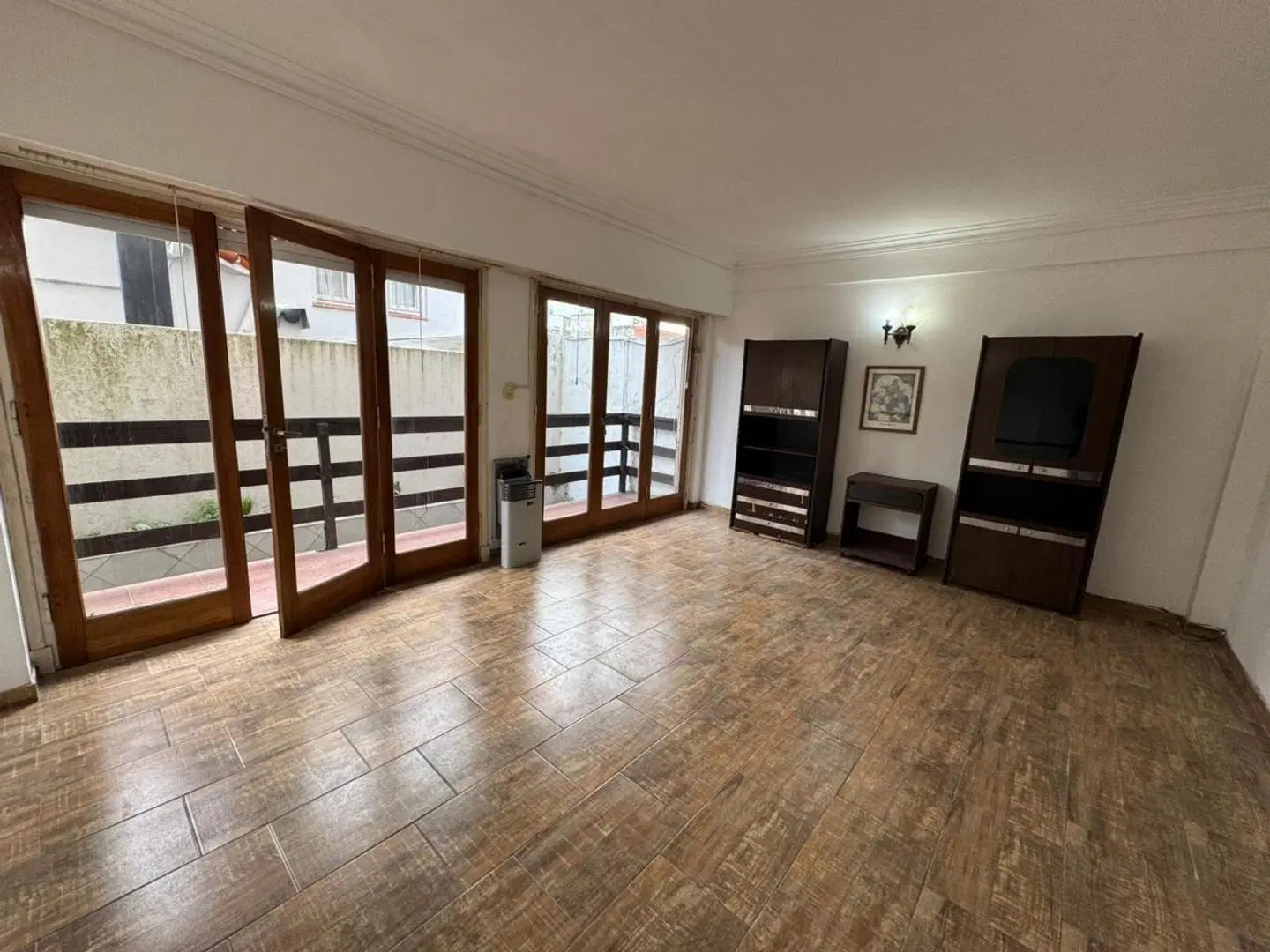 DEPARTAMENTO DOS AMBIENTES CON COCHERA, MOGOTES 2