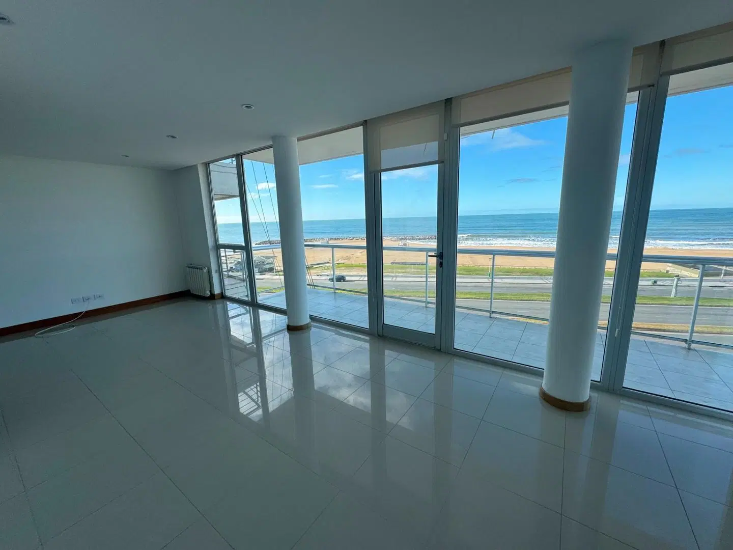 ALQUILER DEPARTAMENTO ZONA LA PERLA CON VISTA AL MAR 1