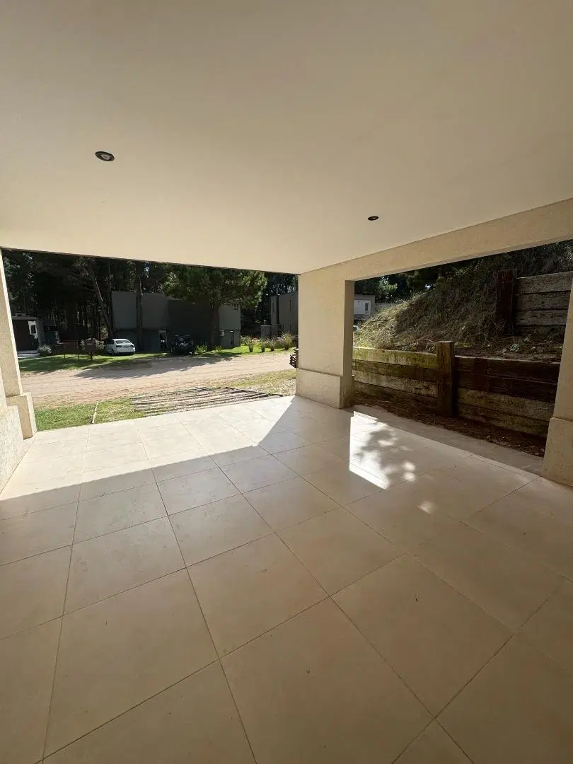 Hermosa casa 4 ambientes Costa Esmeralda, Barrio Deportivo 2 3