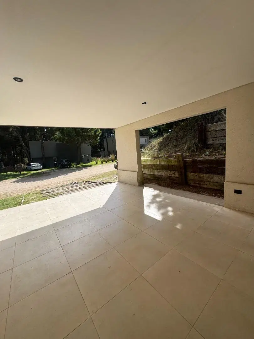 Hermosa casa 4 ambientes Costa Esmeralda, Barrio Deportivo 2 8