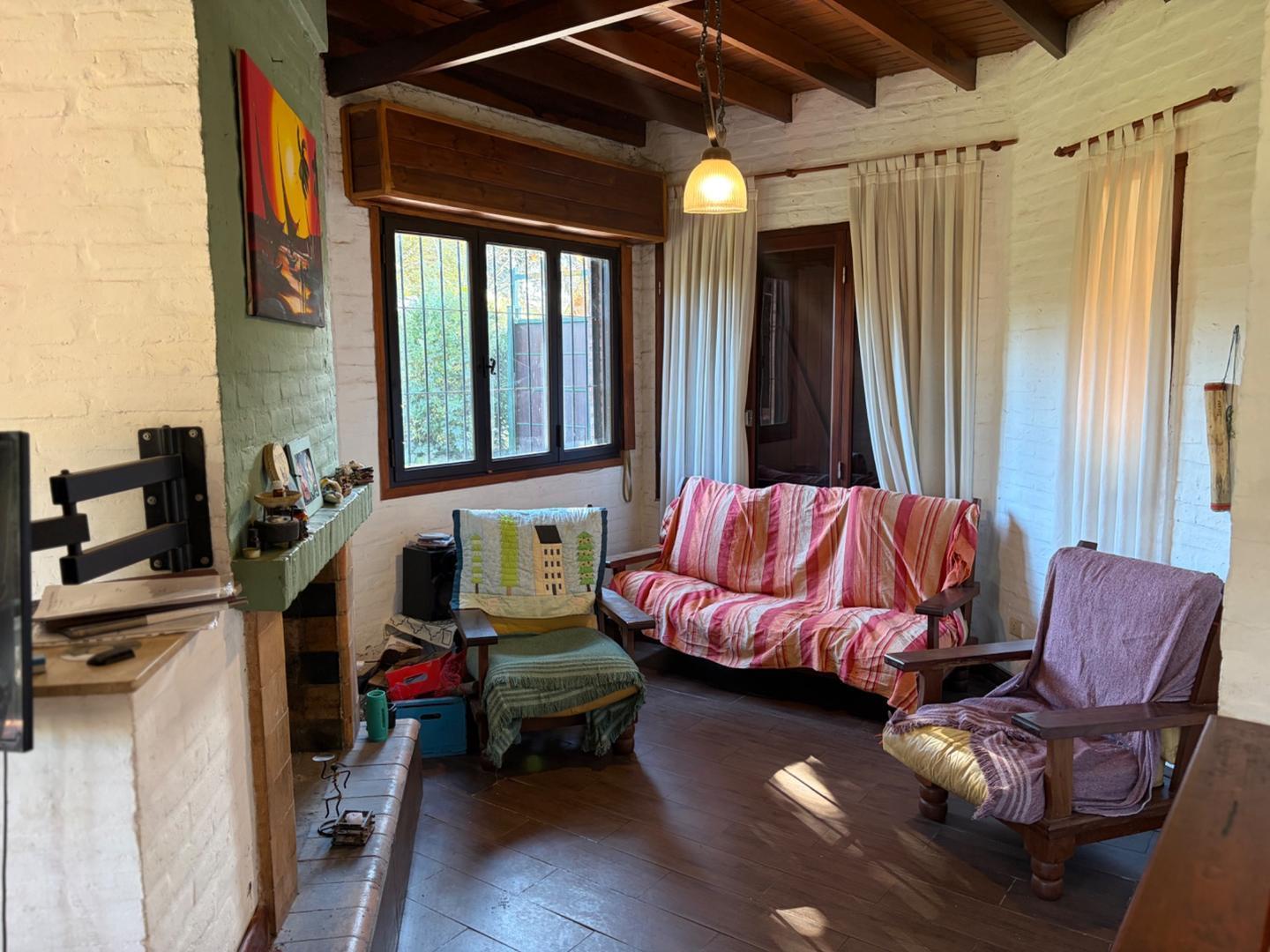 Foto de Venta Chalet 4 Ambientes en Doble Lote con quincho y pileta, imagen 3