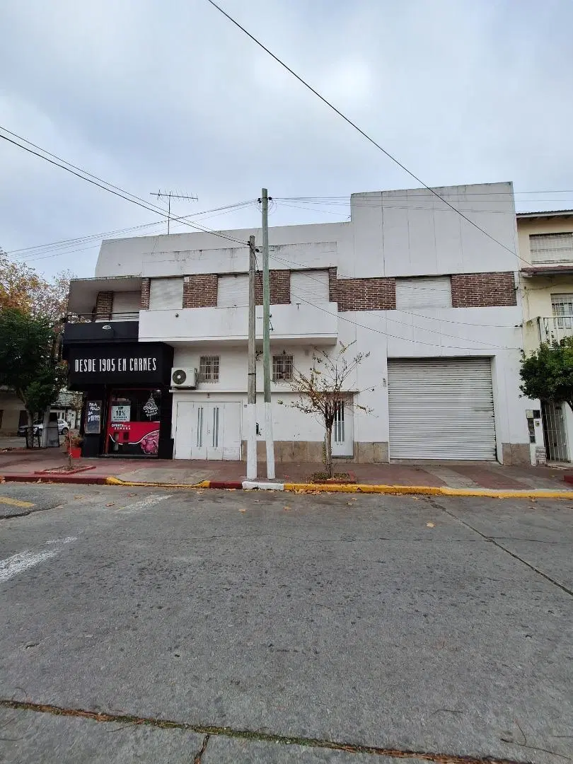 LOCAL COMERCIAL + VIVIENDA ZONA LA PERLA 5