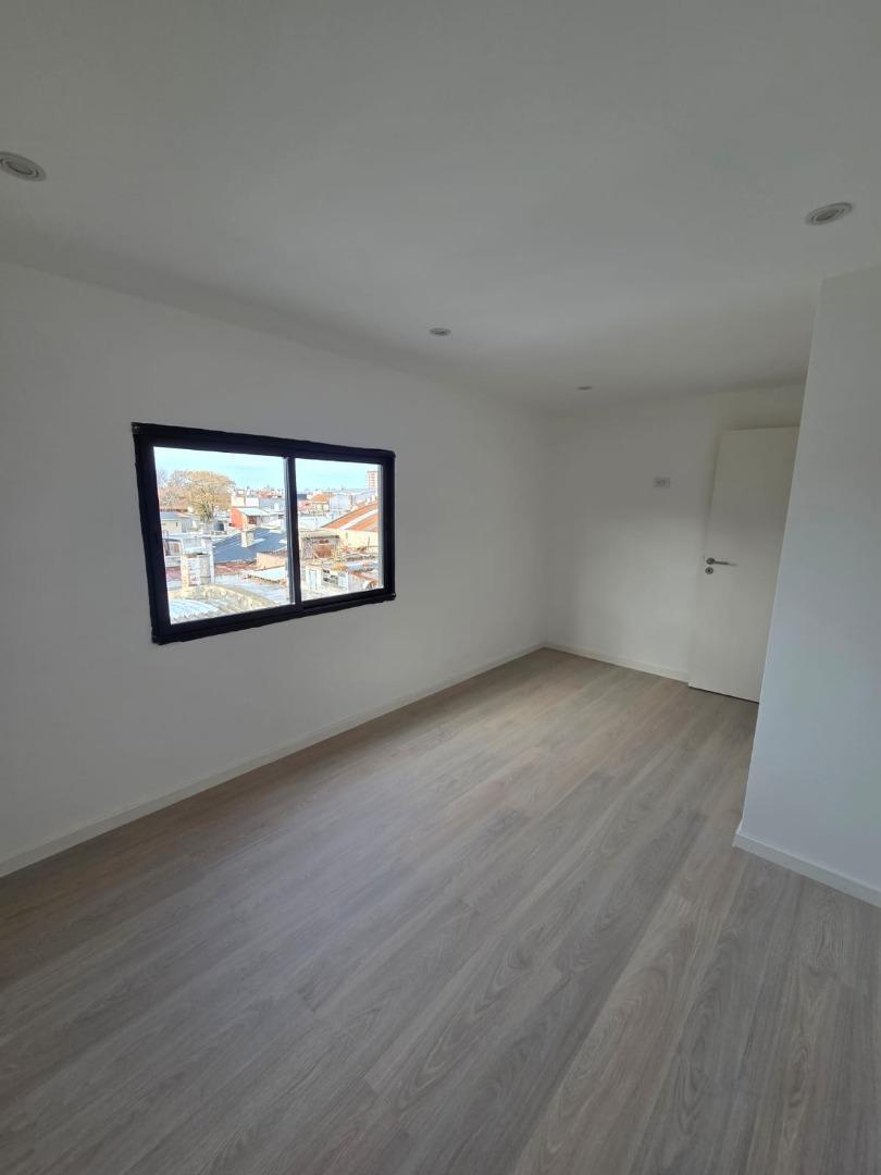 Foto de PH TRES AMBIENTES CON BALCON Y PATIO, imagen 2