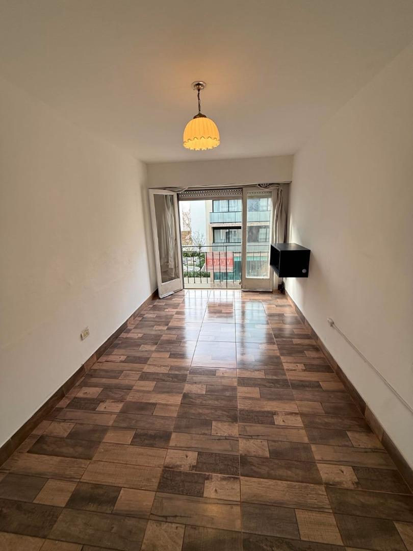 DEPARTAMENTO MONOAMBIENTE EN ESTADO ORIGINAL A LA CALLE – ZO