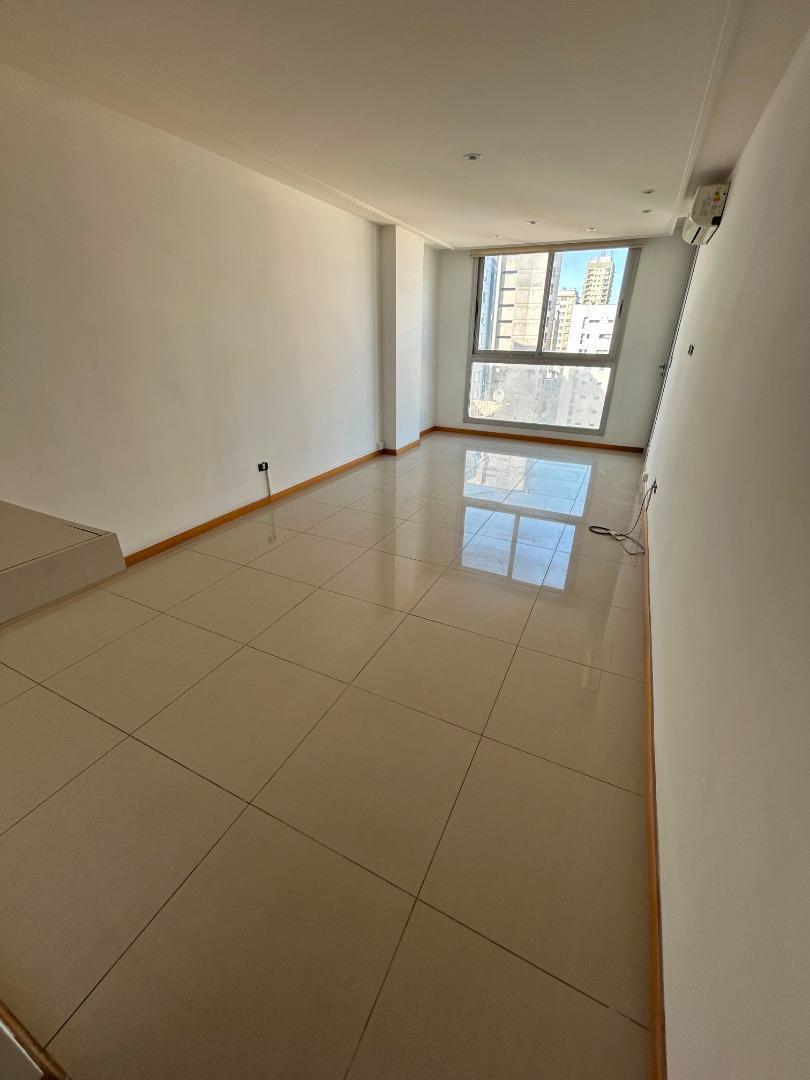 Foto de ALQUILER 2 AMBIENTES CON BALCON A LA CALLE ZONA PLAZA MITRE, imagen 4