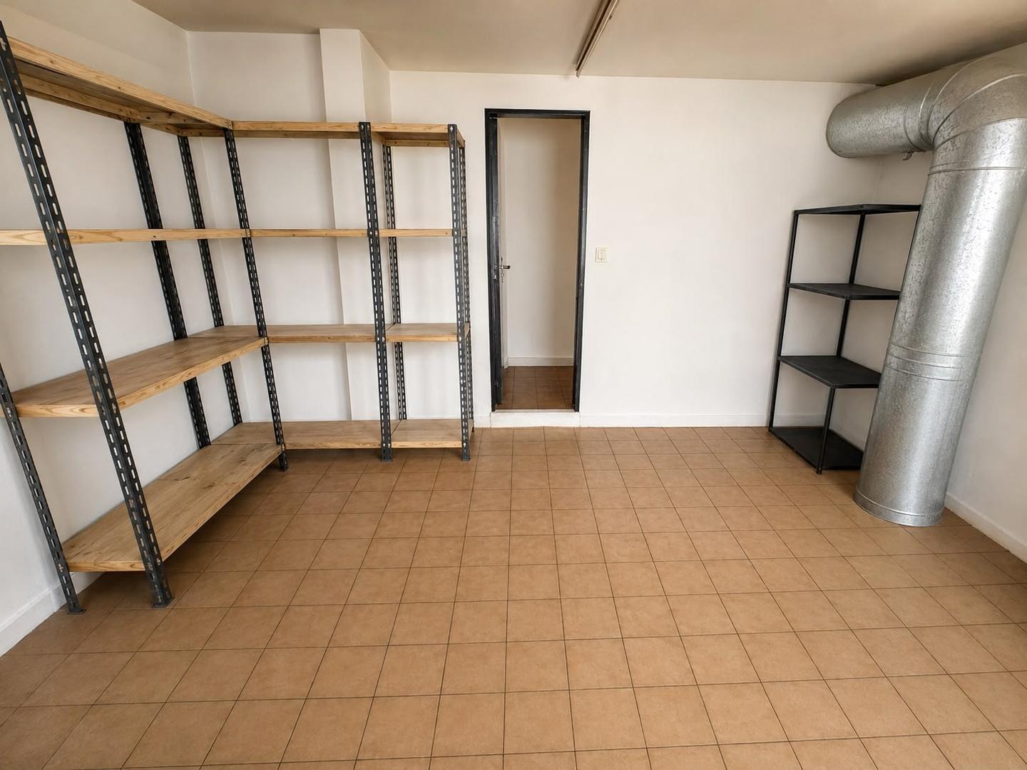 Foto de LOCAL EN VENTA | FALUCHO Y BUENOS AIRES, imagen 1
