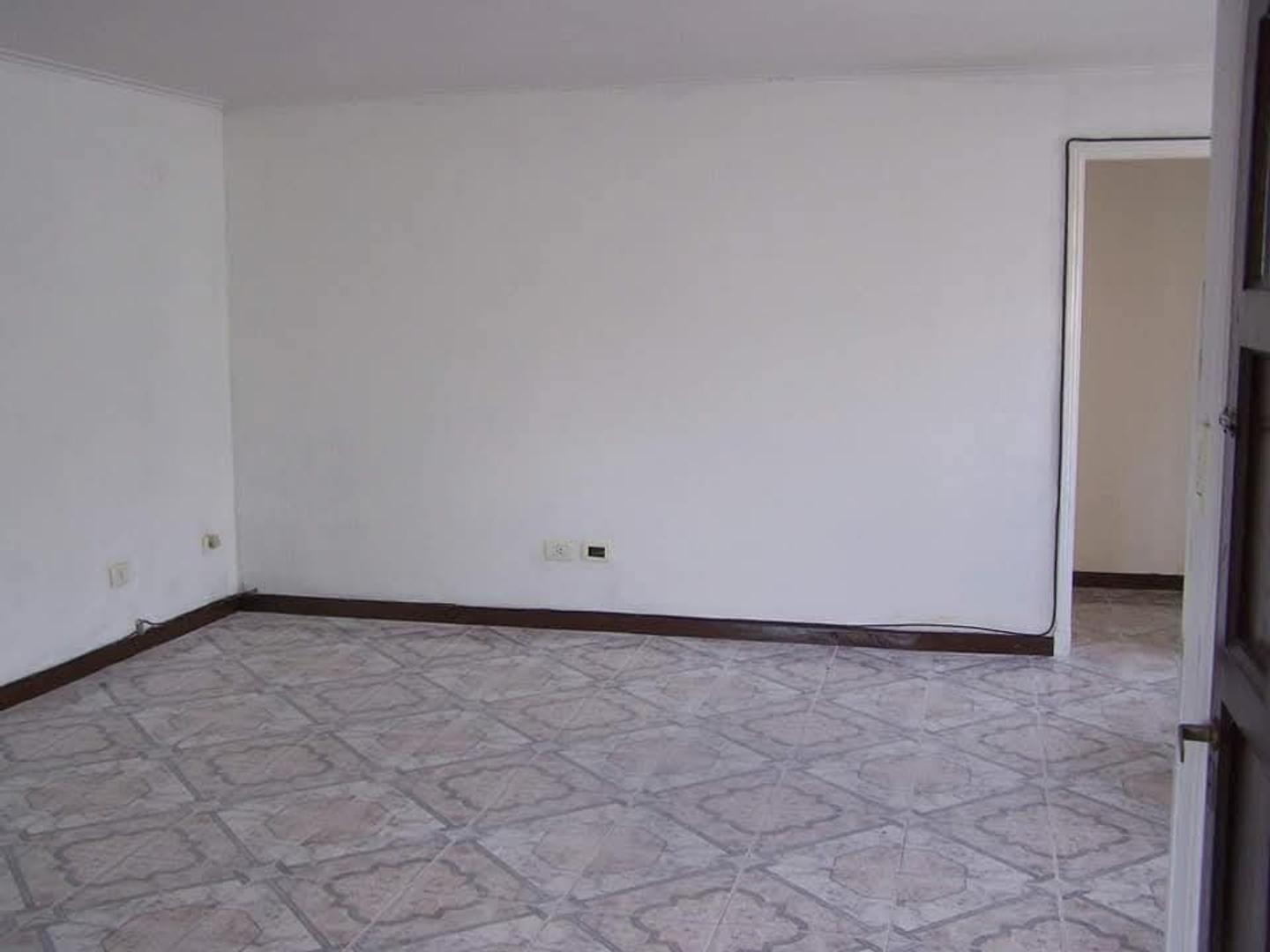 Foto de OPORTUNIDAD | PH C/BALCON Y TERRAZA - 1° PISO POR ESCALERA, imagen 5