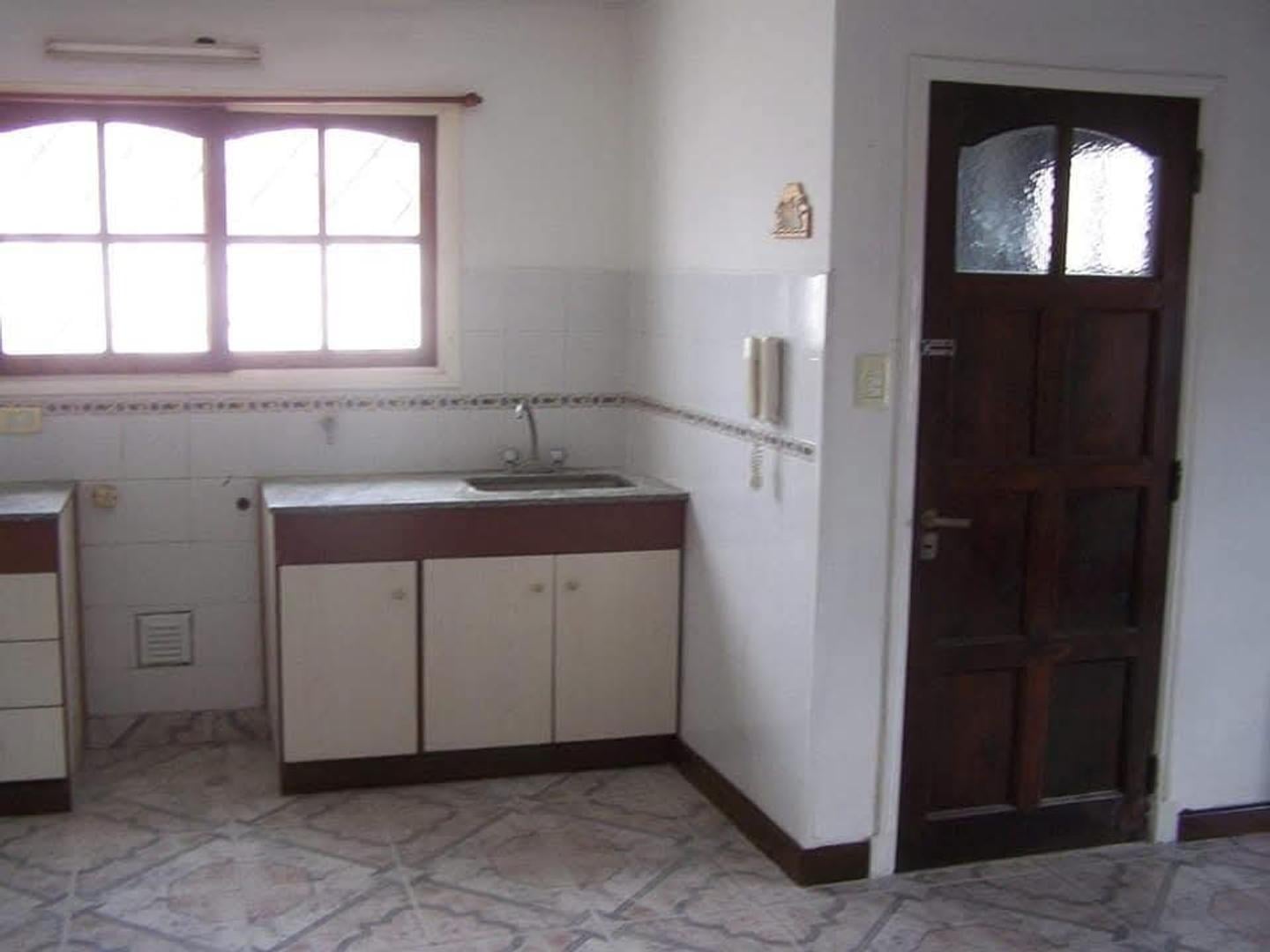 Foto de OPORTUNIDAD | PH C/BALCON Y TERRAZA - 1° PISO POR ESCALERA, imagen 3